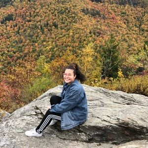 Meet your Posher, Valeria